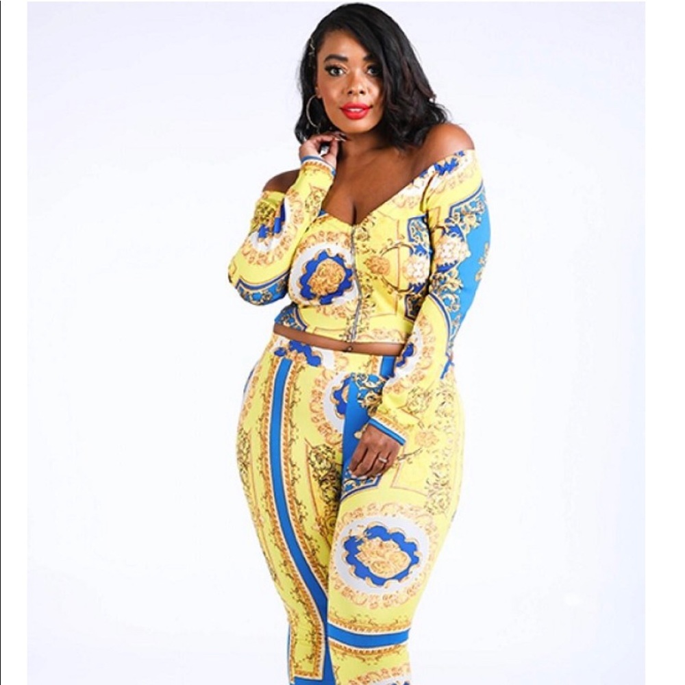 💙💛🔥 Plus Size Two Piece Leggings Set🔥💙💛💫
